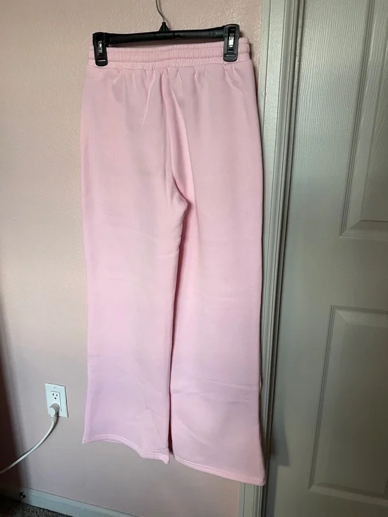 White Fox - Light Pink Wide-Leg Sweatpants - Picture 4 of 6